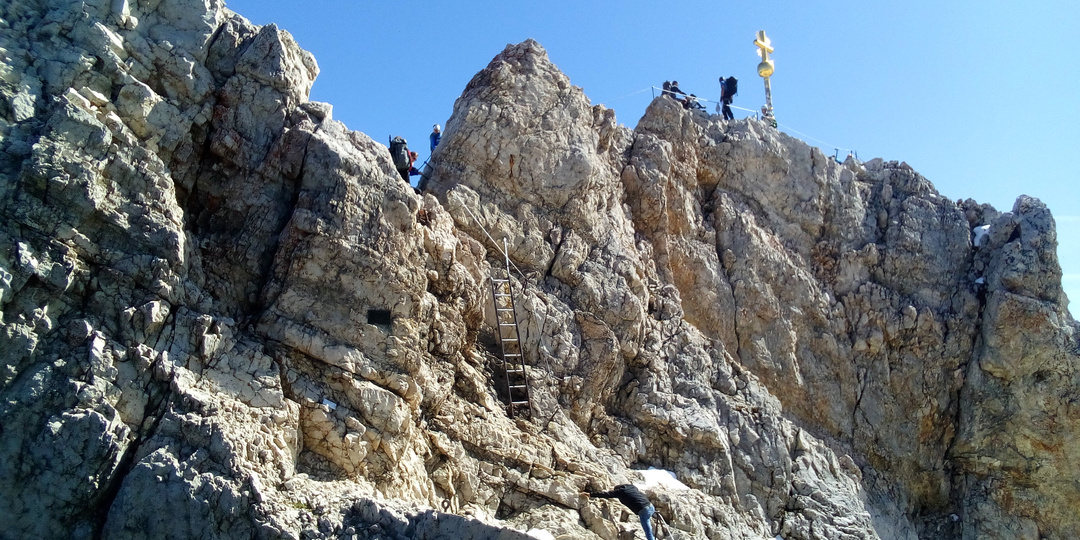 Что может убить туриста в походе? Это не медведи и не змеи. 5 неожиданных причин смертей туристов.