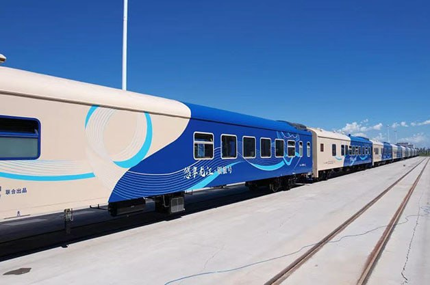 Новый туристический поезд YINLV от CRRC. Источник: CRRC