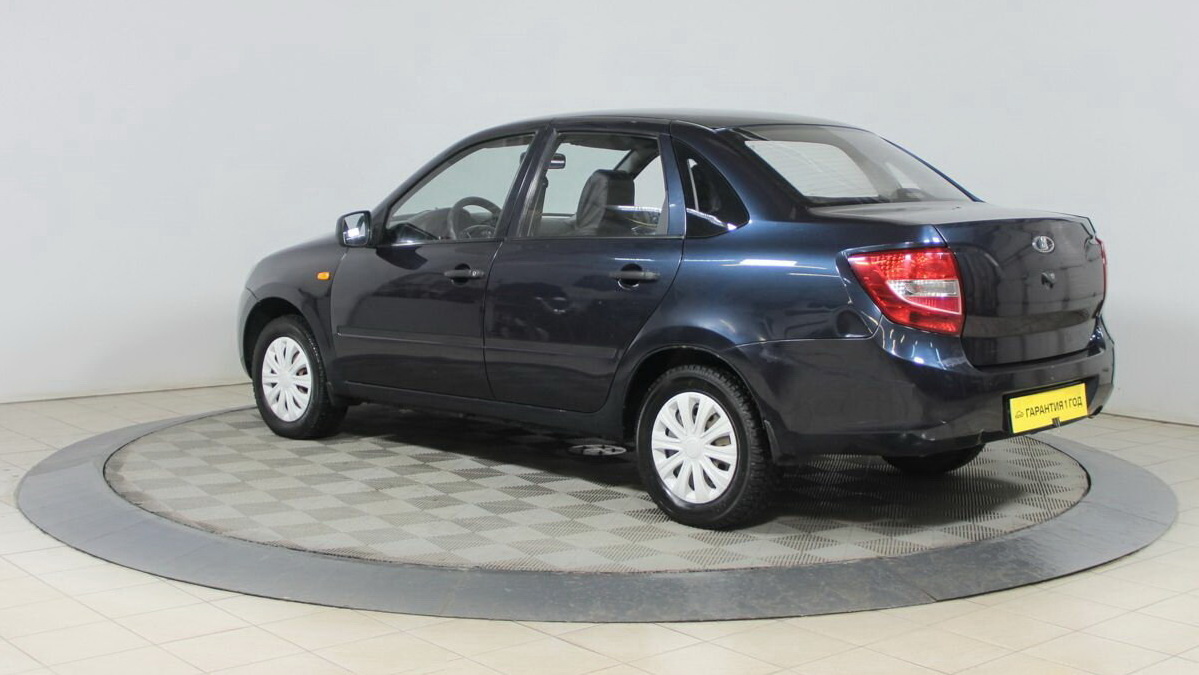 Лада Гранта первого поколения