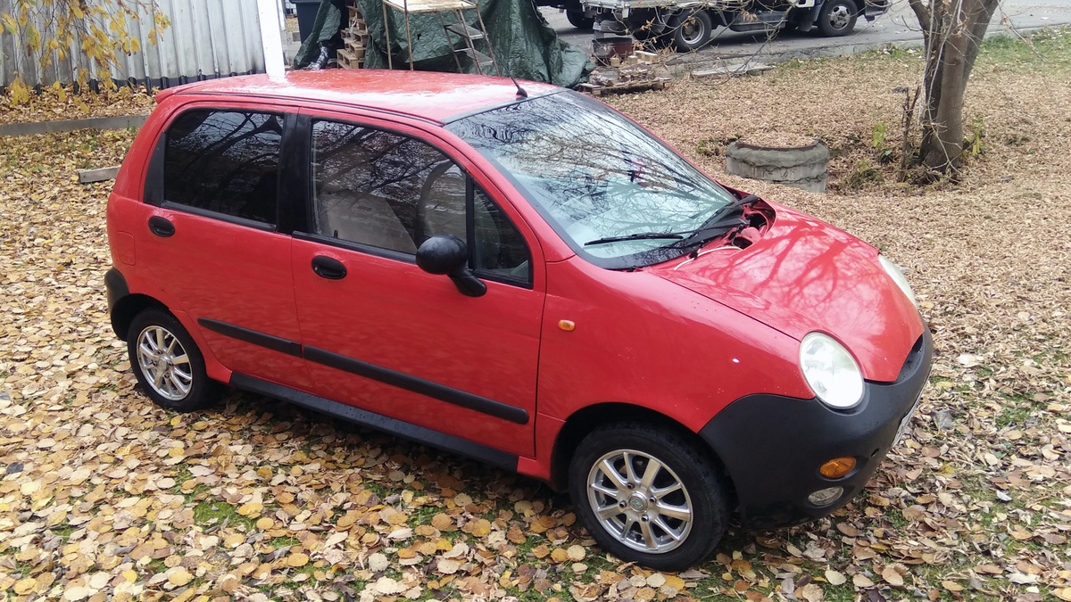 Копировали даже "Матиз" – на фотографии хэтчбек Chery QQ