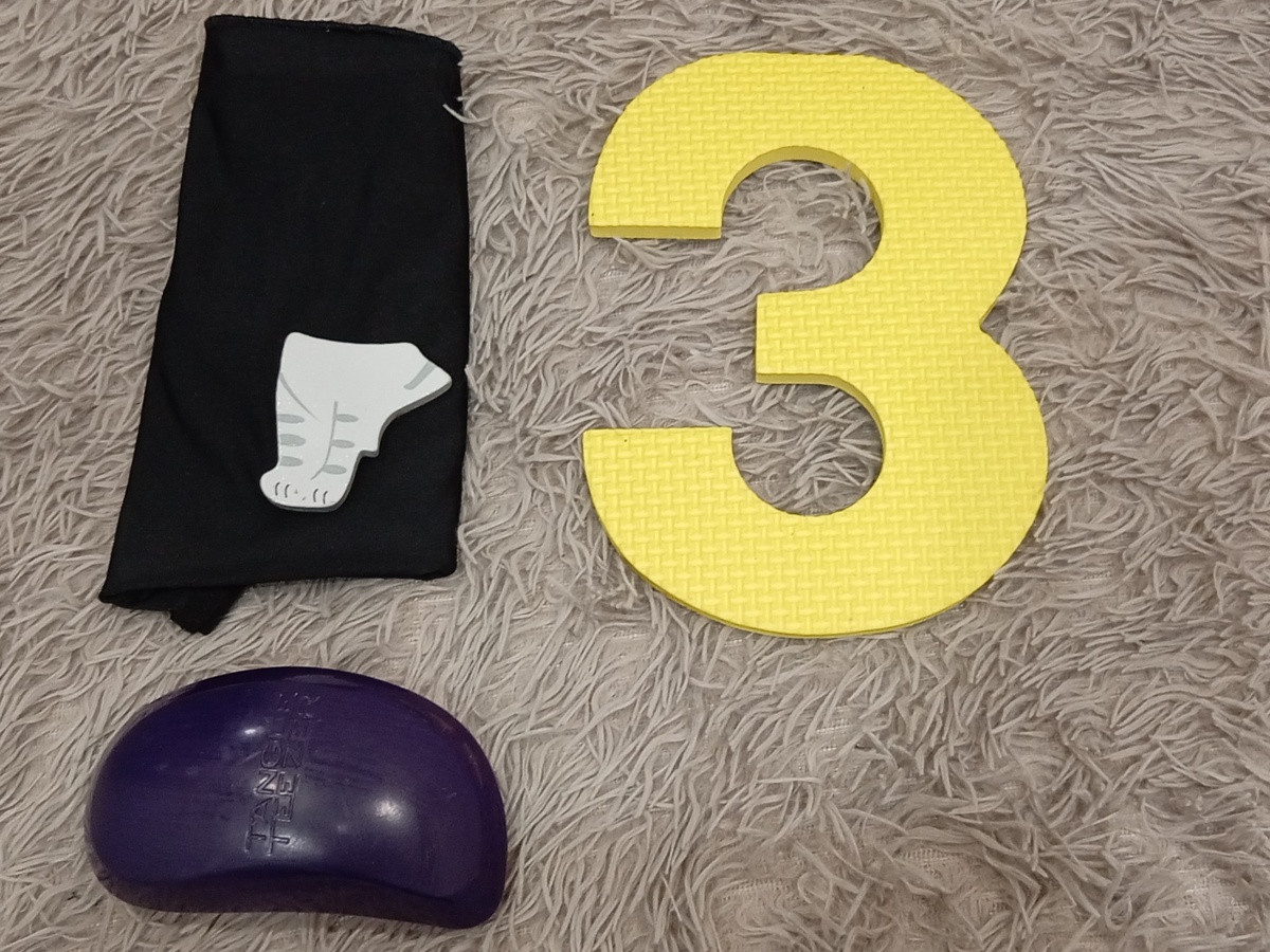 Остатки мозаики, топ, расческа и т. п. 