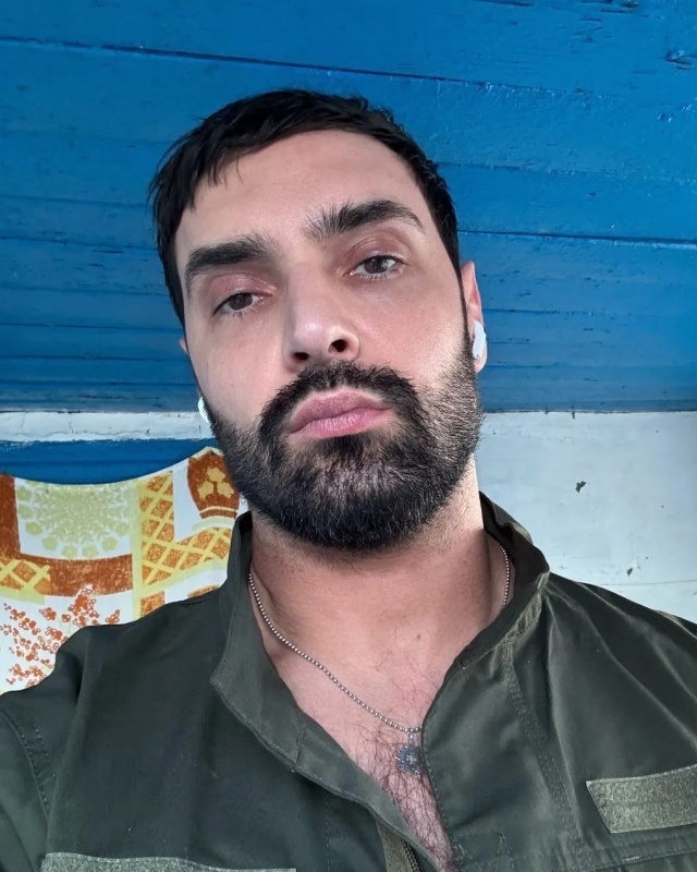    Украинский певец Виталий Козловский 11 дней прослужил в ВСУ и уволился