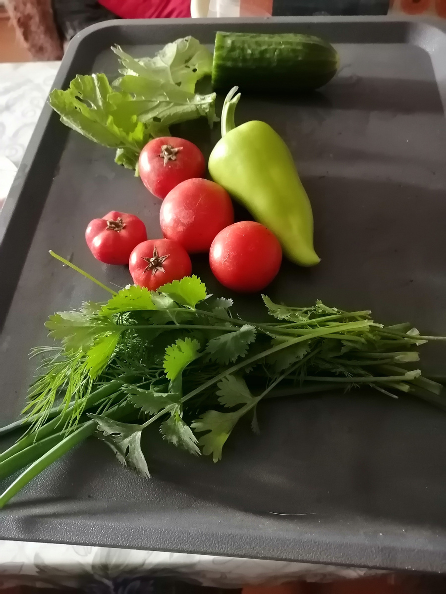 Только огурец покупной.