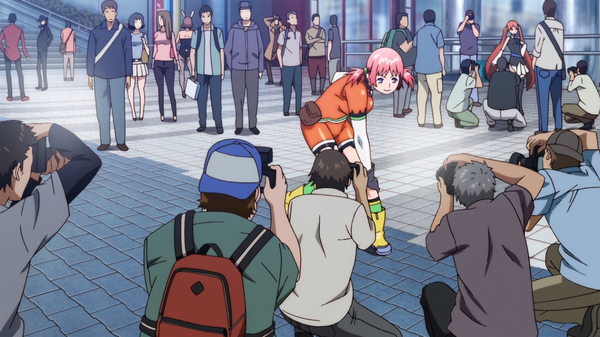 Кадр из аниме-сериала “Адвокаты чародеев” (2014 г.). Тут можно увидеть отсылку на более раннюю аниме-франшизу “Красотки-головорезы” от того же режиссёра.