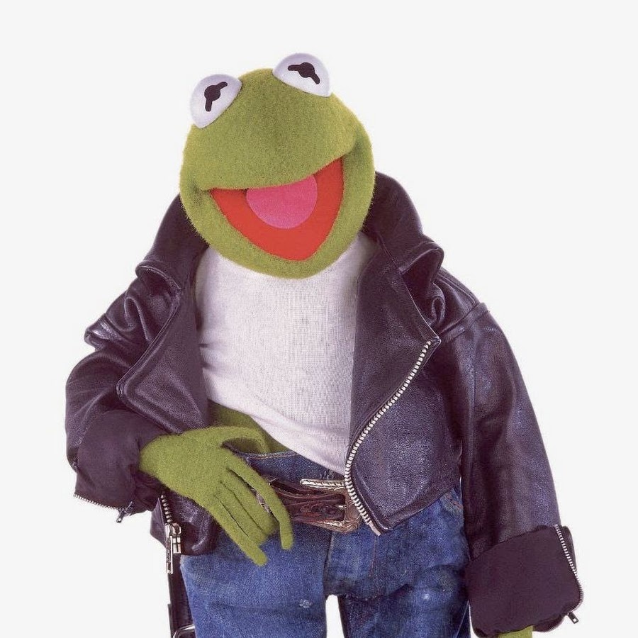 Бывают такие люди, которых лучше не исправлять и ничего им не советовать и тем более не доказывать.От них надо просто быть подальше! Их самоуверенность в их неотразимости и исключительности сама сыграет к ними злую шугку - ведь это их иллюзия! (C)