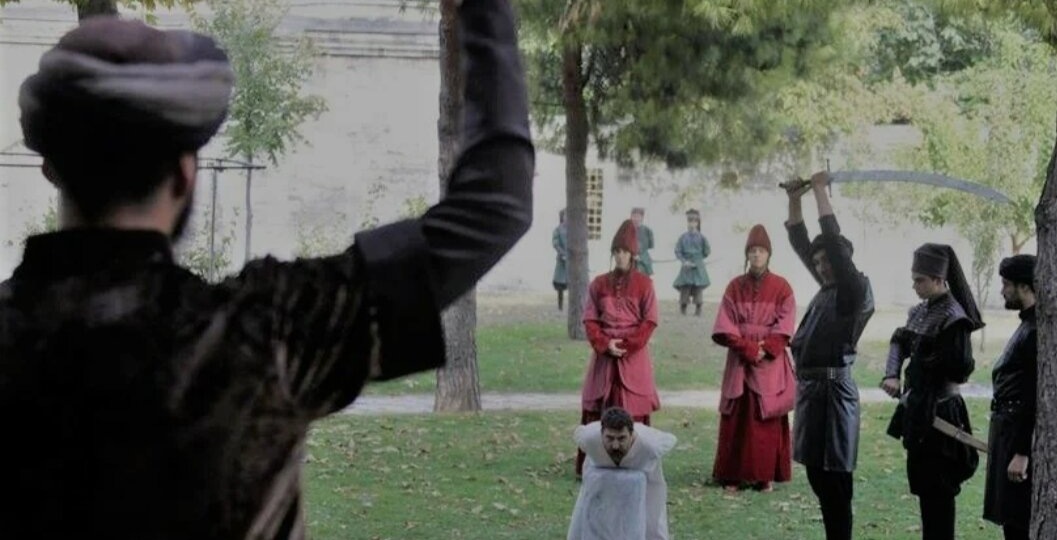 352 глава. Фаворитка падишаха беременна. Хюсейн паша с семьей приезжают в столицу.