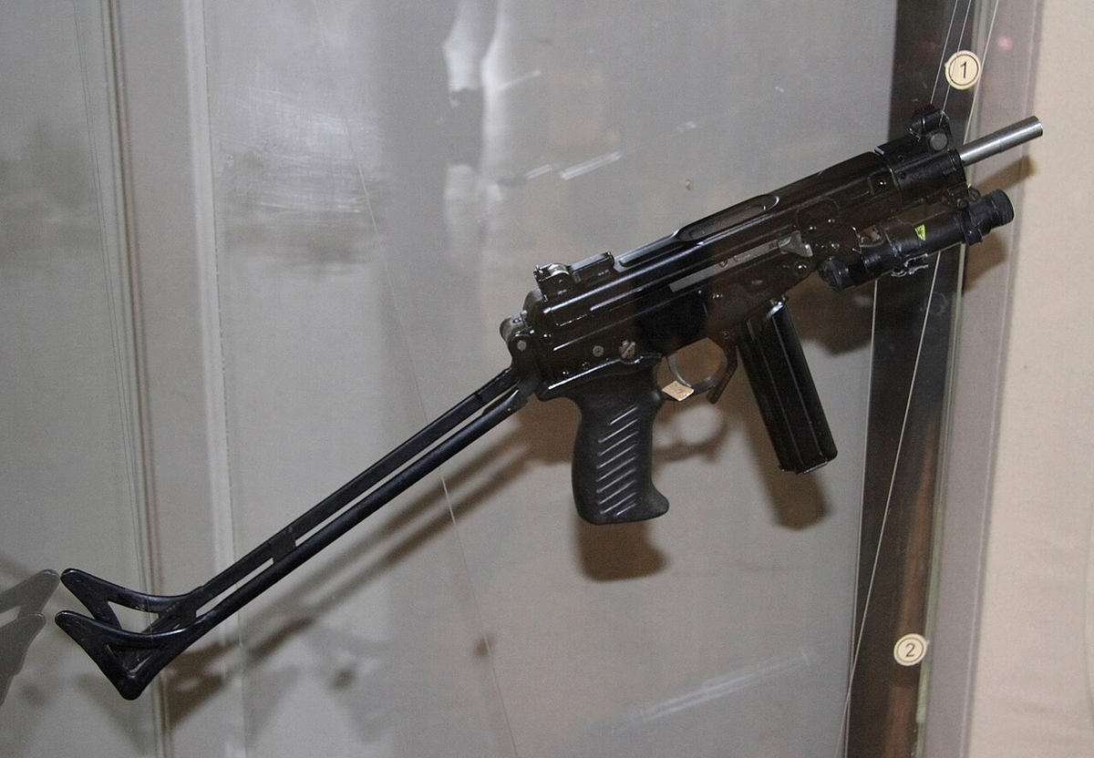 Пистолет-пулемет ОЦ-02 Кипарис - Тульский Государственный Музея Оружия 2008