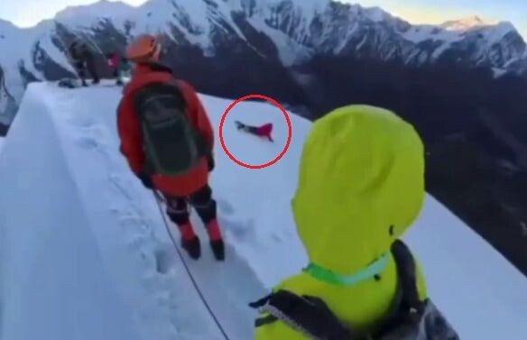     / Источник: Кадр из видео