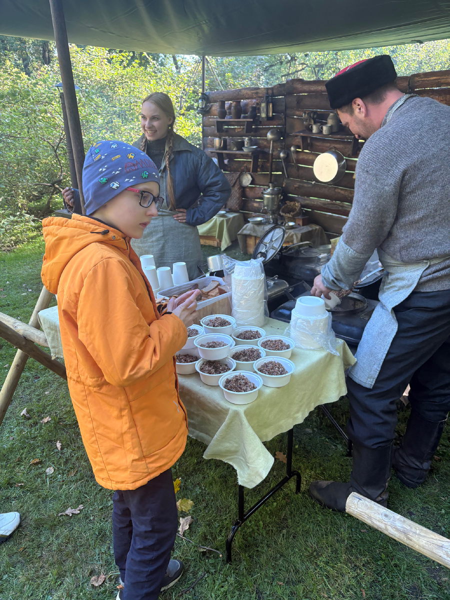 «Не, ну без макарон нам тут делать нечего»