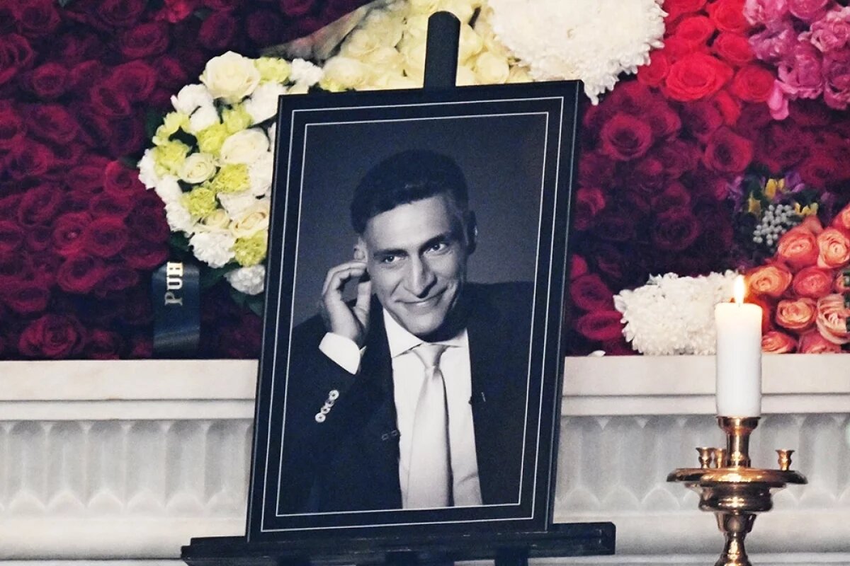    Громов зачитал телеграмму Путина с соболезнованиями на прощании с Кеосаяном