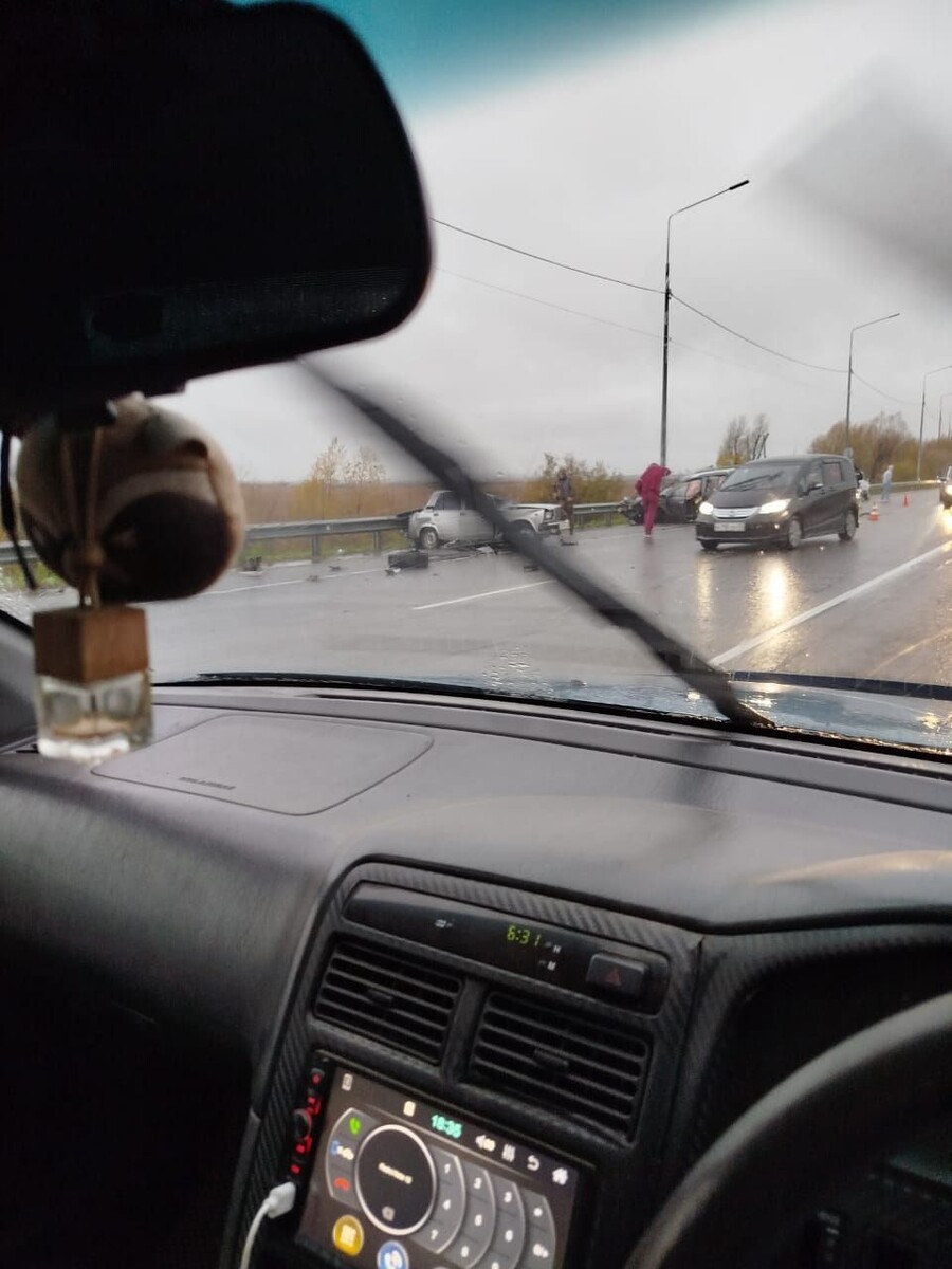    Массовое ДТП под Новоалтайском. Источник: "Инцидент Барнаул"