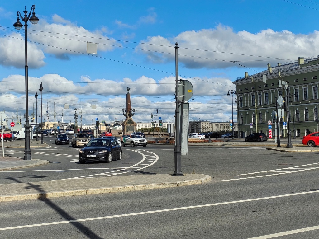 Вид в сторону Троицкого моста