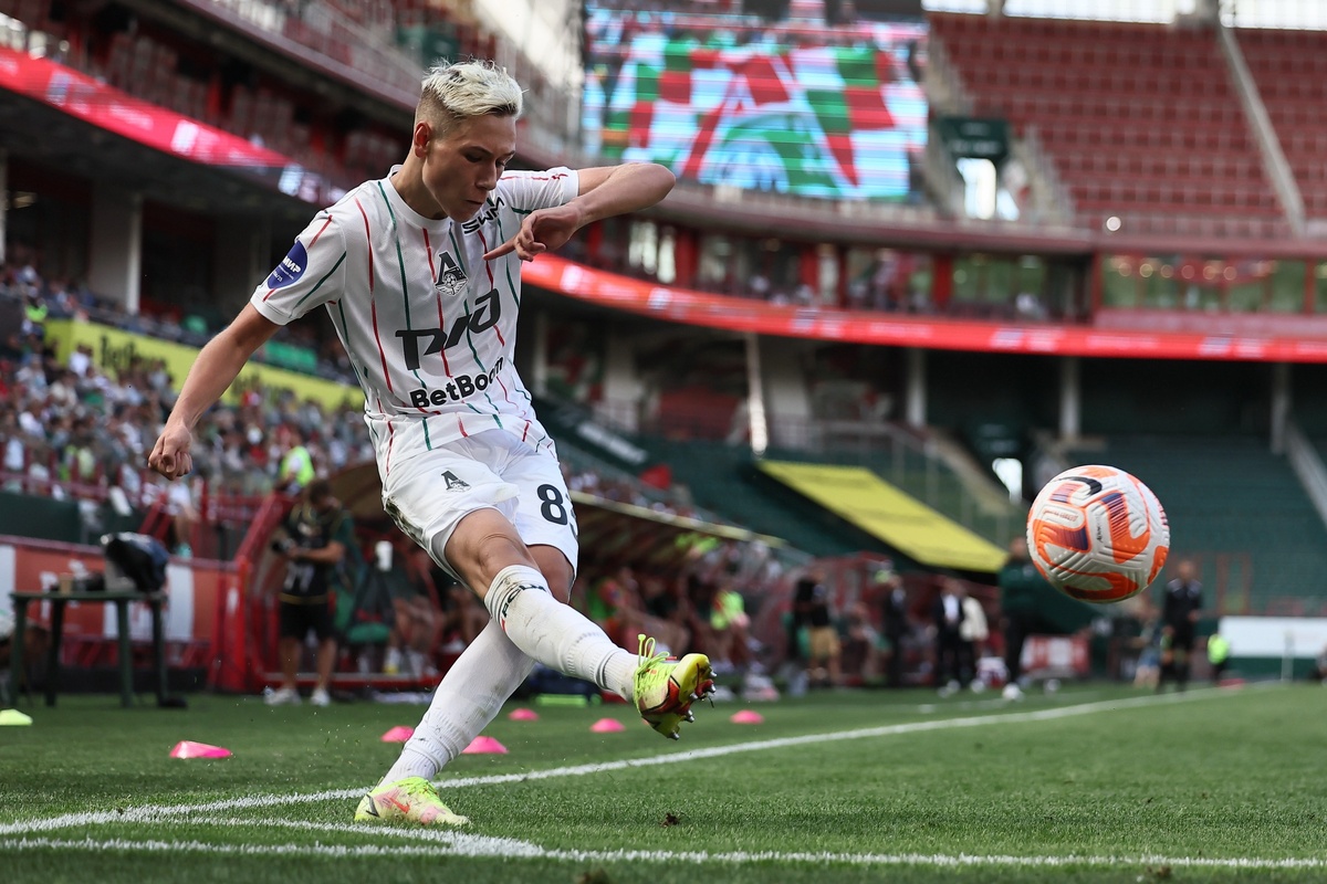    Алексей Батраков - один из лучших воспитанников академии "Локомотива". / Фото: Софья Сандурская / ТАСС