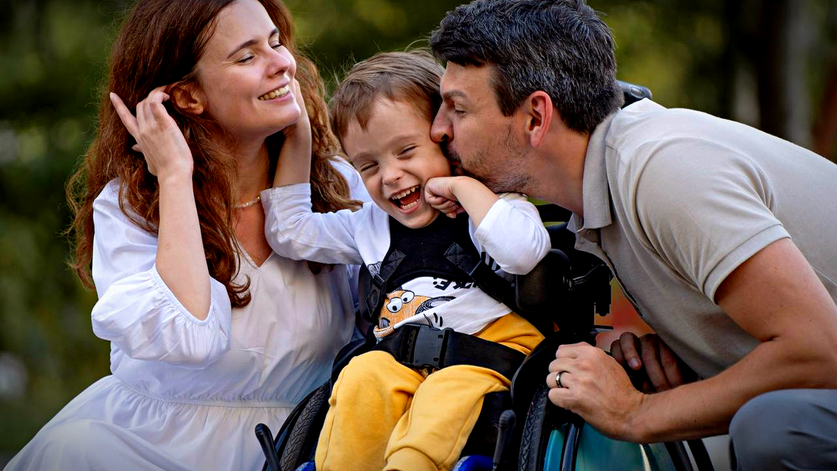 Когда оба родителя ребенка-инвалида смогут наиболее выгодно выйти на пенсию досрочно: выбираем семейную стратегию