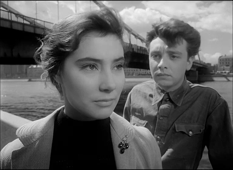 Кадр из фильма «Летят журавли»