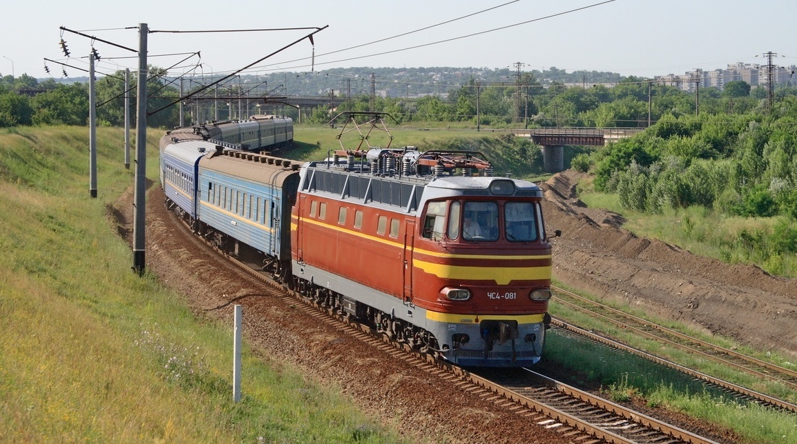 С поездом на перегоне. Автор SDA