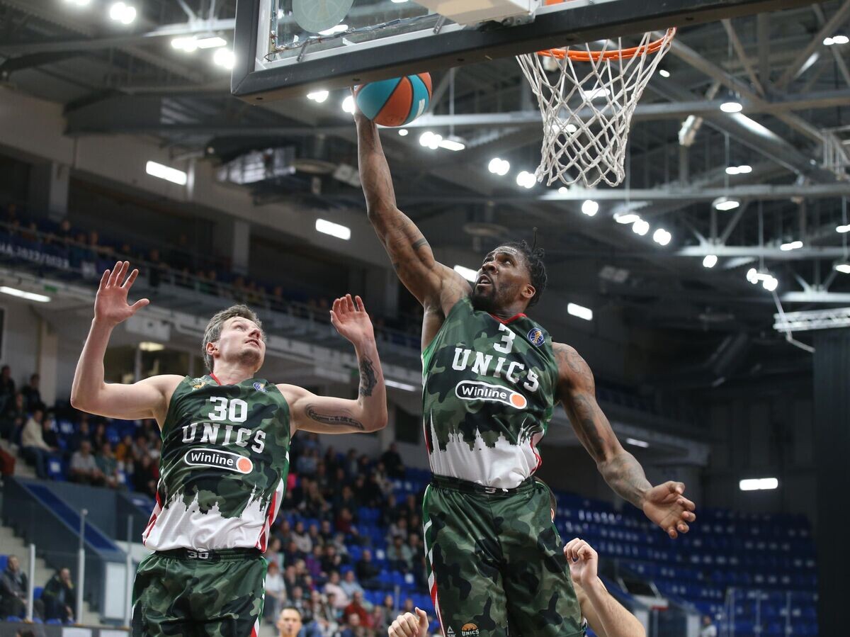    Баскетболисты УНИКСа© Фото : сайт УНИКСа