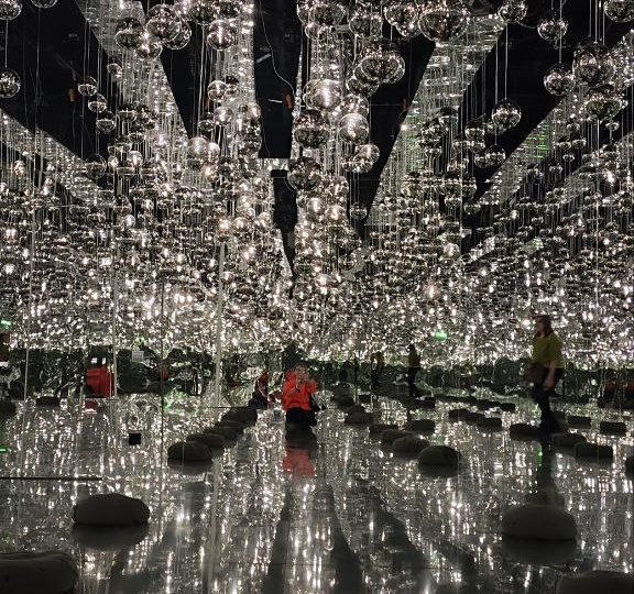 FUTURIONE. Что чувствуешь, когда попадаешь в будущее искусства?