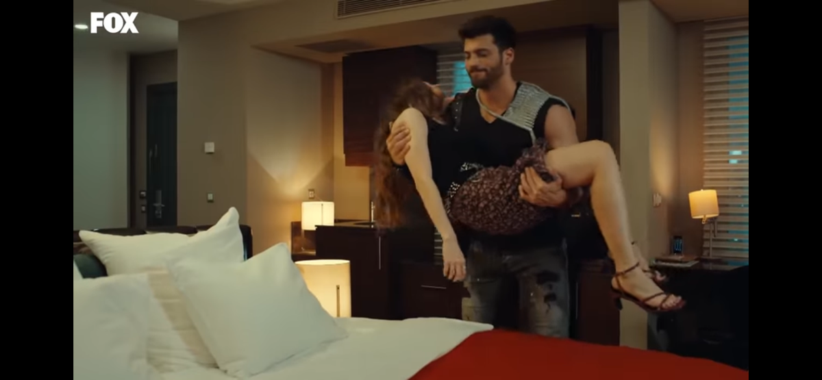 Стоп кадр из сериала «Мистер ошибка»