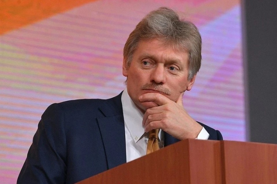   Песков: РФ считает актуальным вопрос учета ядерных арсеналов Британии и Франции GLOBAL LOOK PRESS