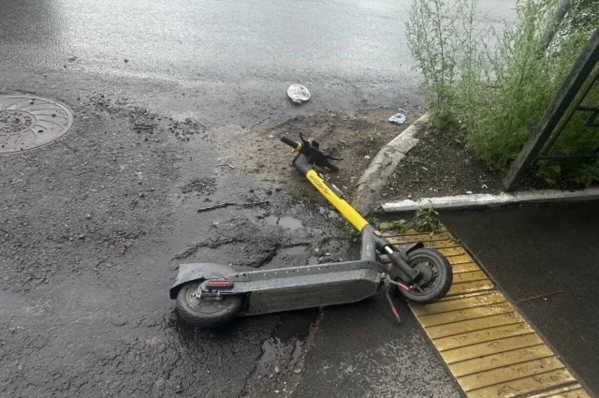    Мужчина на электросамокате сбил беременную женщину в Москве