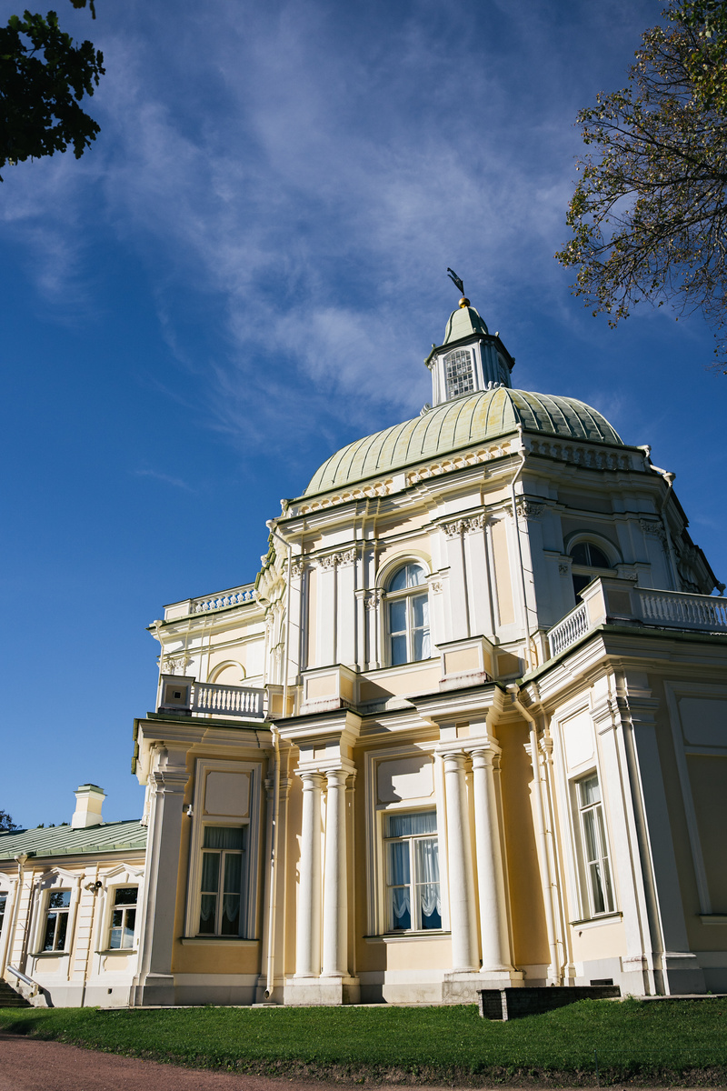 Большой (Меншиковский) дворец