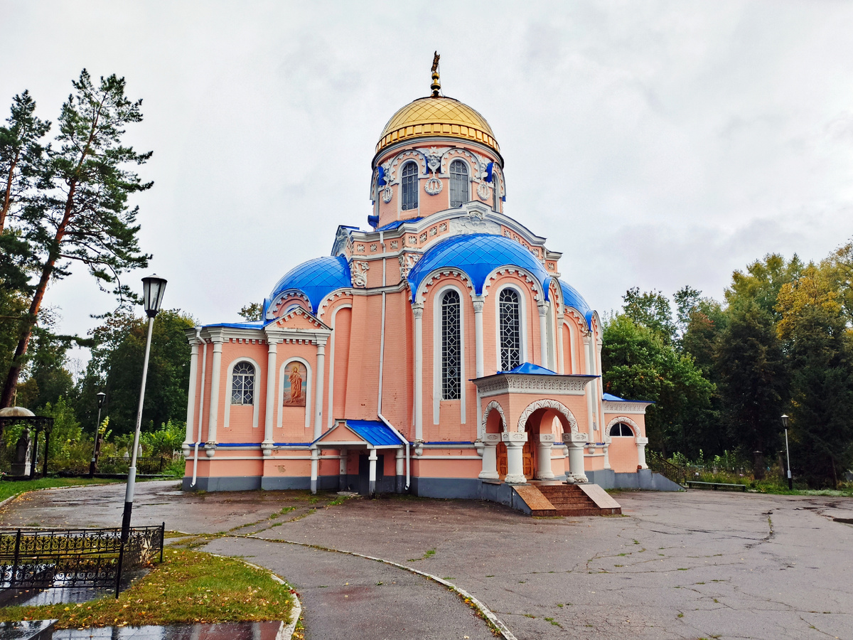 Воскресенский храм