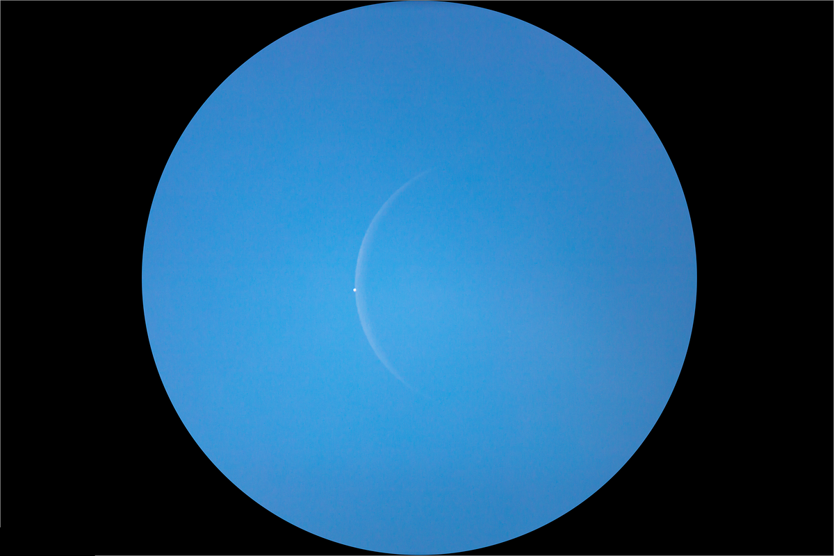 Луна и Венера 19 сентября 2025 года в г. Фрайталь, фото Ульбриха Хейко