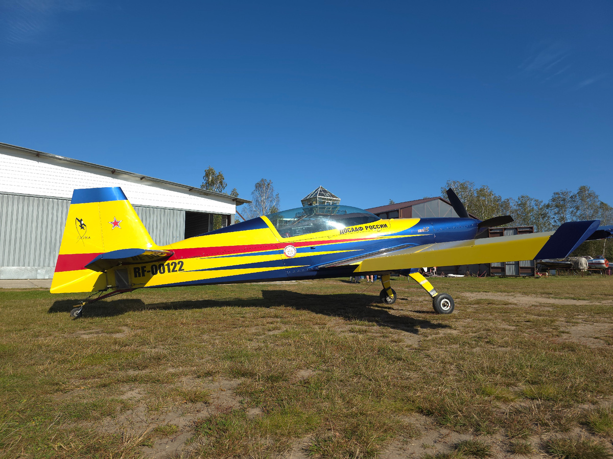 Extra-330, аэродром Дракино, г. Серпухов / АВИА ЖУРНАЛ РУ / Фото: Александр Серёгин