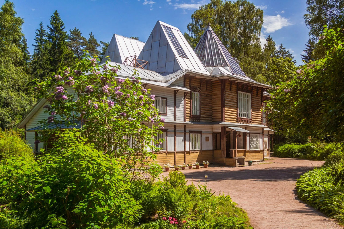 Музей-усадьба в Репино. Фото с сайта https://experience.tripster.ru/experience/29939/