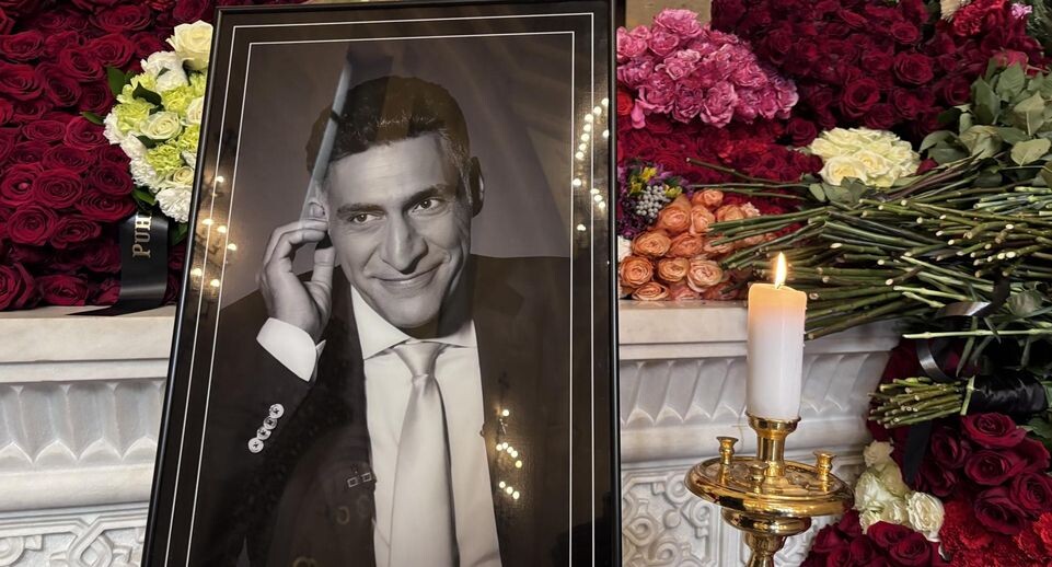 Мать Тиграна Кеосаяна не пришла на церемонию прощания