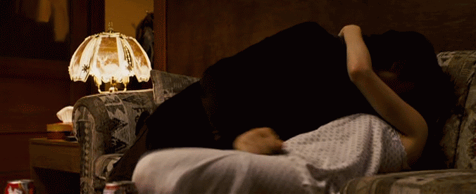 Секс — это не только удовольствие, но и важная часть жизни, которая может влиять на наше физическое и эмоциональное состояние. В мире спорта вопрос о том, как интимная жизнь влияет на спортивные результаты, вызывает много споров. Давайте разберемся, какие плюсы и минусы могут быть у секса перед соревнованиями, особенно для тех, кто занимается силовыми тренировками.