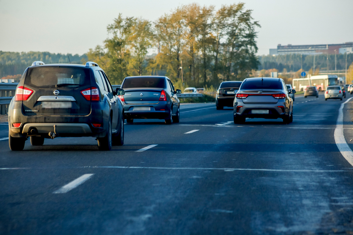 Главный минус правого руля в России – повышенные риски при обгоне.  Фото: Фото: ФедералПресс / Елена Майорова