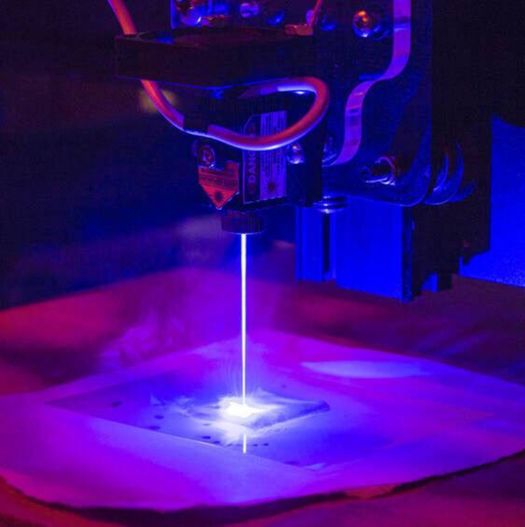 Всего есть три так называемых "курса" (набора еды).