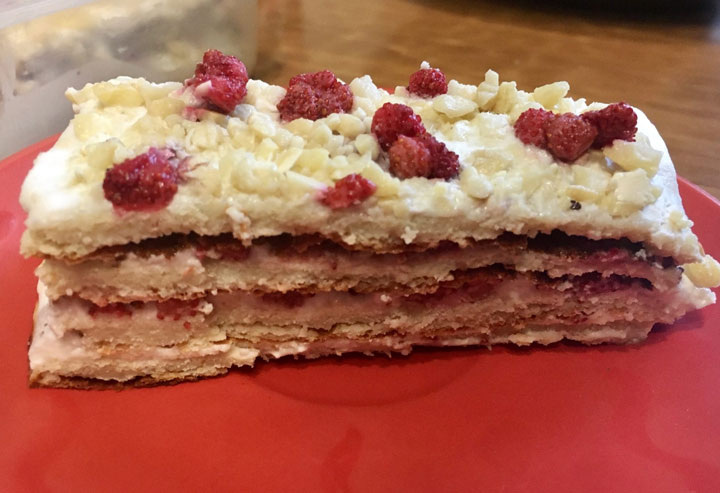 Торт на творожной основе