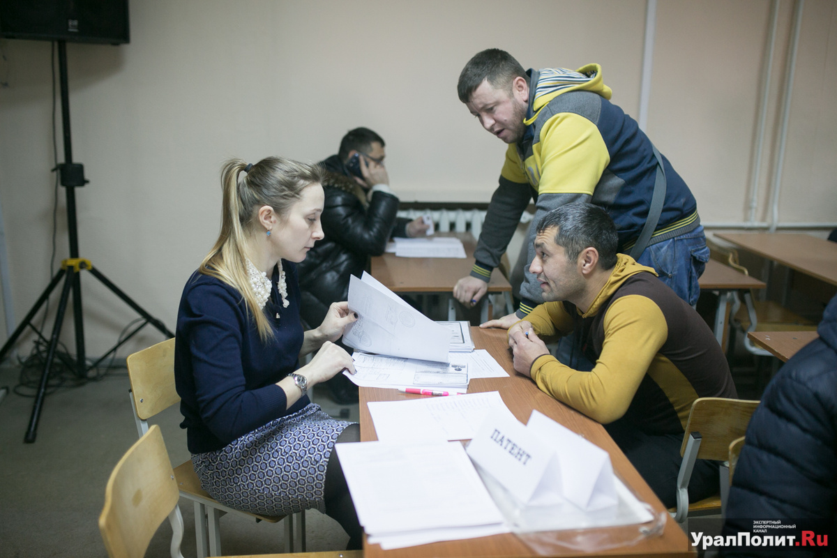 С начала года и по 11 сентября по поводу легализации обратились 8 968 иностранных граждан.  Фото: Фото: ФедералПресс / Евгений Поторочин