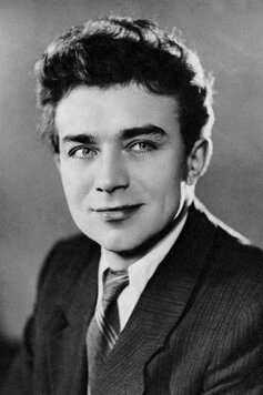 Фото из интернета. Михаил Кузнецов, снялся в роли бухгалтера колхоза Петра Середы.