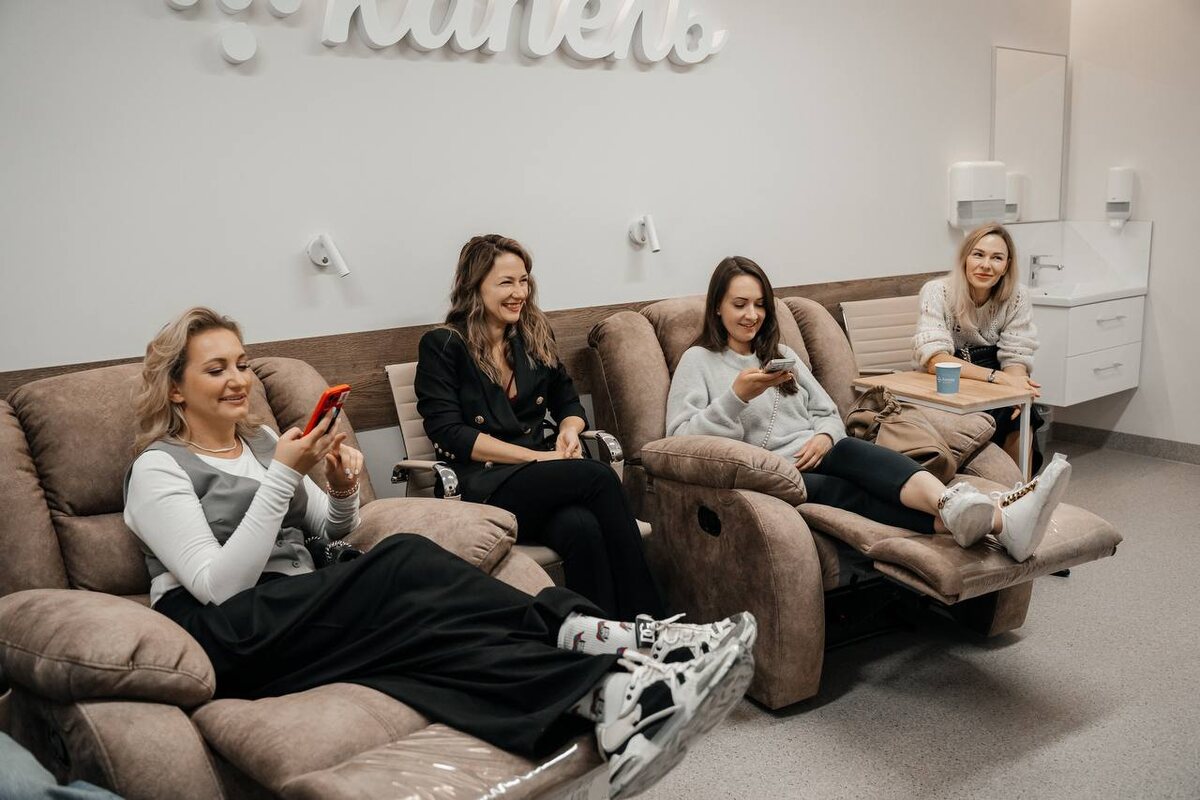 Кадр из интервью PRIDE со Светланой Поляковой, основатель клиники превентивной медицины и капельного оздоровления «Капель» (https://youtu.be/qyMldmjF7_M)