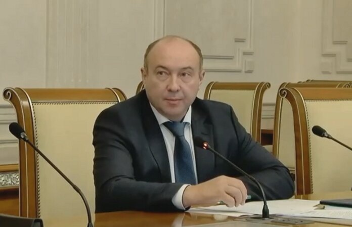    Андрей Шинделов. Кадр из трансляции оперсовещания