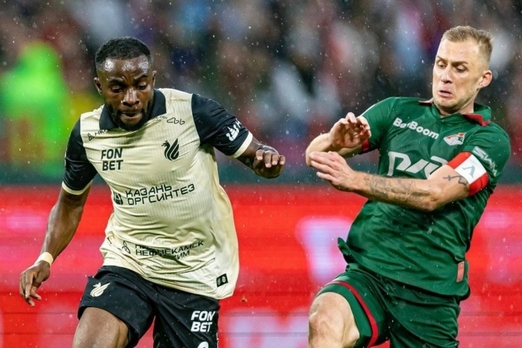    Угочукву Иву (слева) и Дмитрий Баринов / фото: rubin-kazan.ru