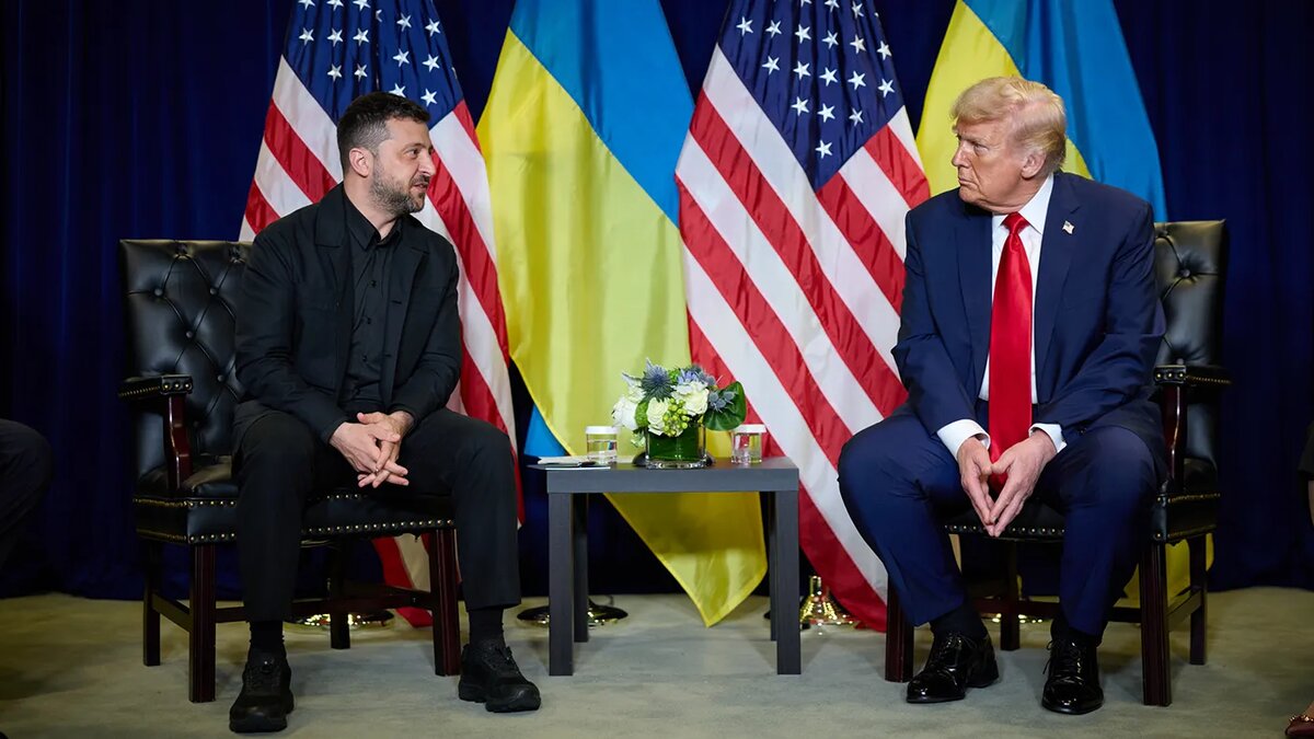   Пресс-служба президента Украины- Архивное фото. Президент Украины Владимир Зеленский и президент США Дональд Трамп