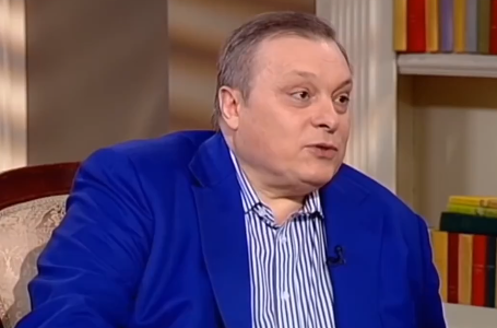 Андрей Разин