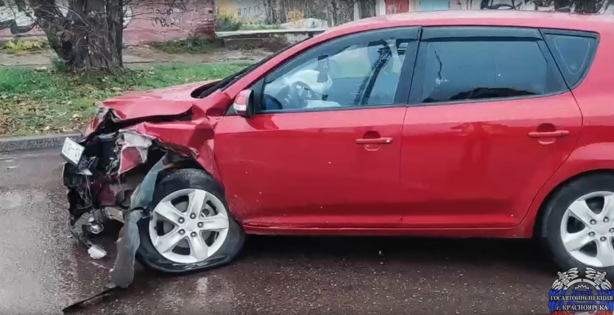     15-летняя школьница за рулем иномарки врезалась в ВАЗ