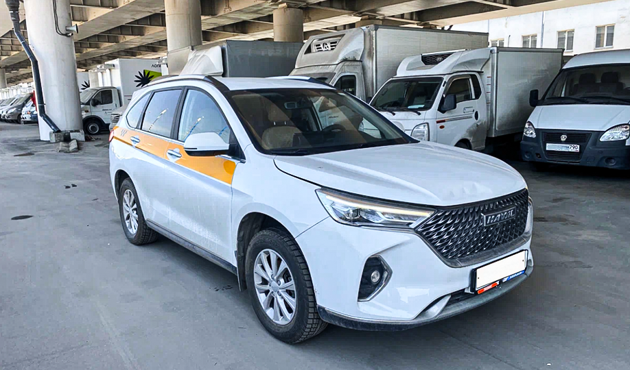 Вызвал такси — приехал Haval M6 с пробегом 132 тыс км. Что ломалось в кроссовере и доволен ли владелец кроссовером