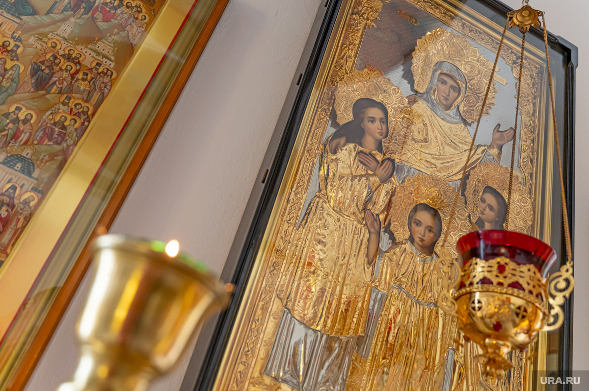 Святые мученицы Вера, Надежда, Любовь, а также их мать София. Фото: Руслан Яроцкий © URA.RU