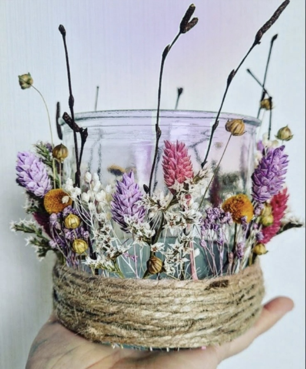 Можно добавить к сухим цветам осенние листья  🍁🍂