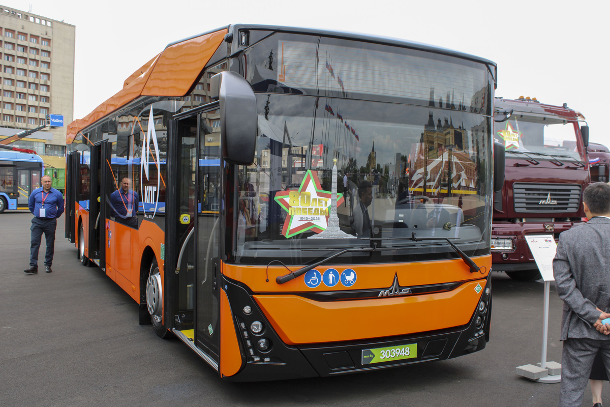 В Екатеринбург пришла партия новых автобусов для парка общественного транспорта.  Фото: Ксения Кобалия