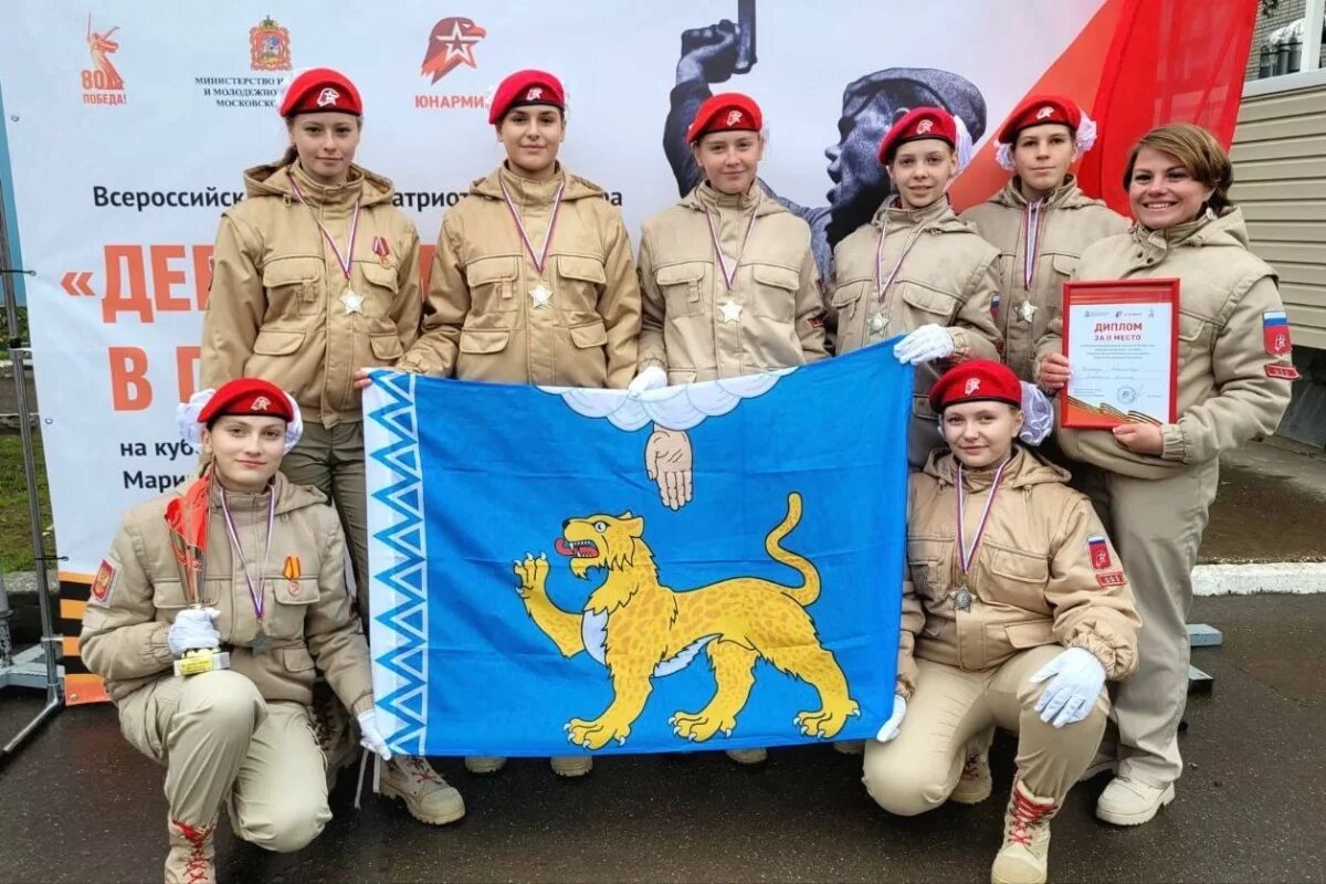    Псковички взяли серебро на военно-патриотической игре «Девушки в погонах»