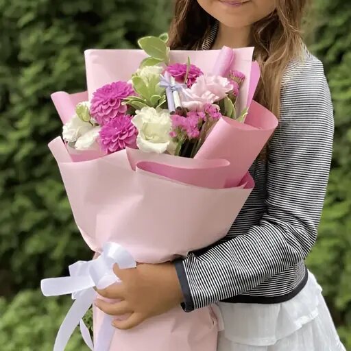   Цветы и пожелание учительнице Мария Казённова