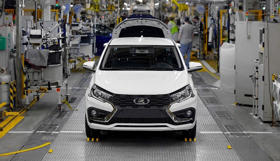 «Искры» делают не только в Тольятти, но ещё и на бывшем «ниссановском» заводе в Санкт-Петербурге